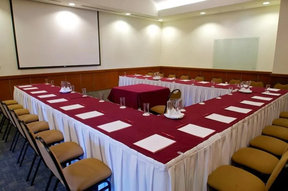 Fiesta Inn Express Puebla Finsa 4*,
