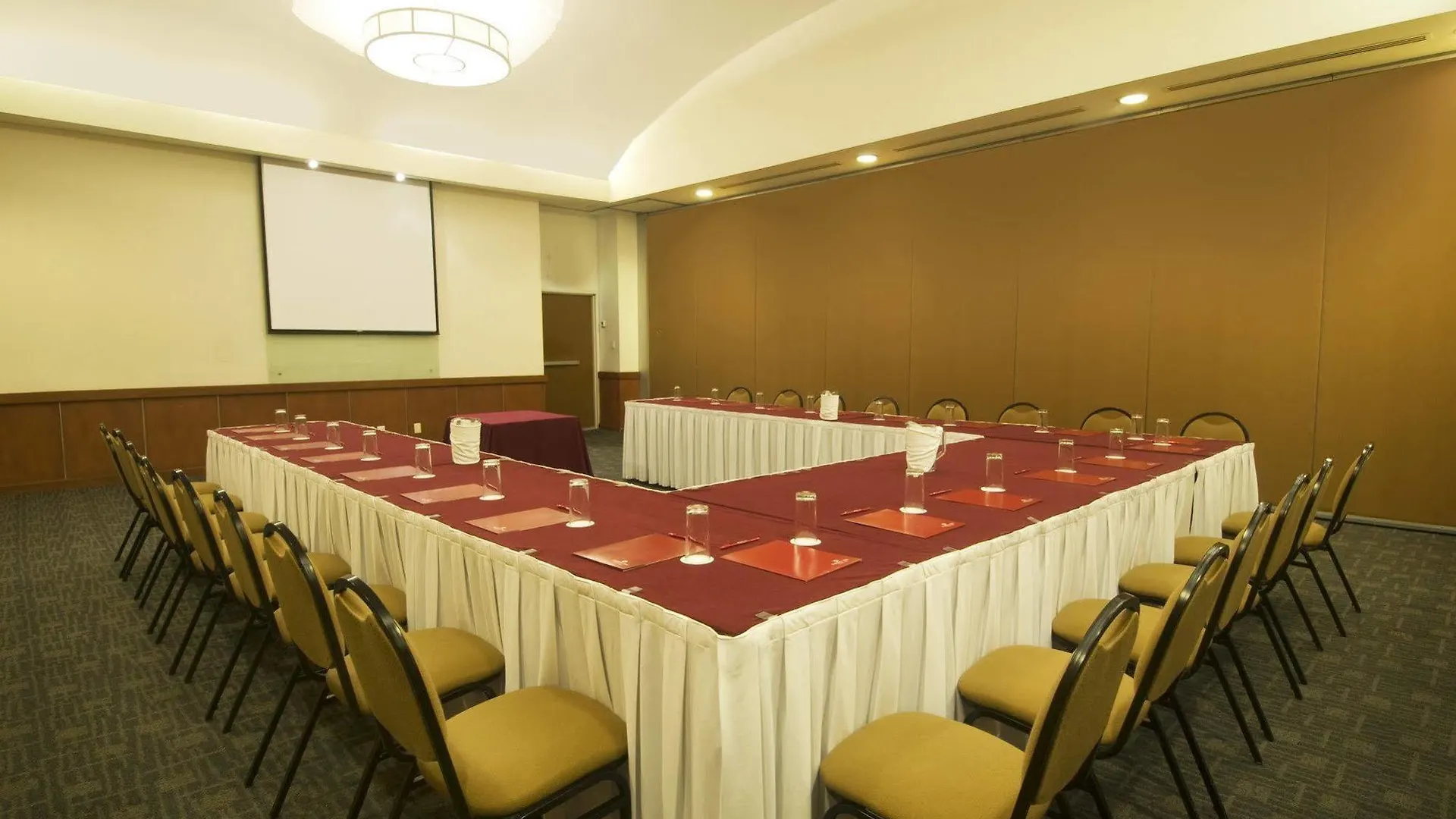 Hotel Fiesta Inn Express Puebla Finsa